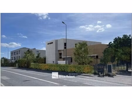 a louer et vendre - bâtiment d'activités indépendant avec bureaux entièrement équipés - ch