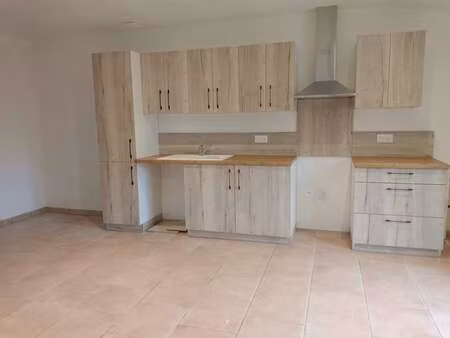 location maison à saint-père-en-retz (44320) : à louer / 45m² saint-père-en-retz