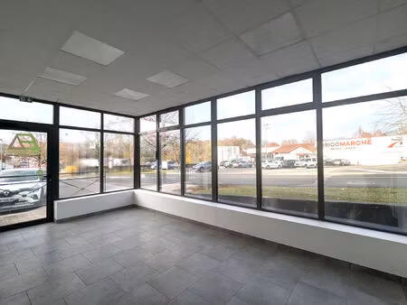location commerce 4 pièces 420 m² à aïcirits-camou-suhast (64120)
