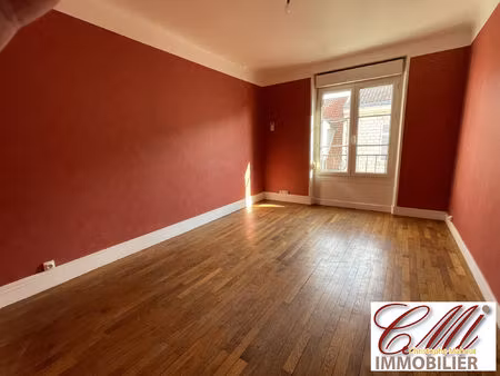 location appartement 2 pièces 43 m² à vitry-le-françois (51300)