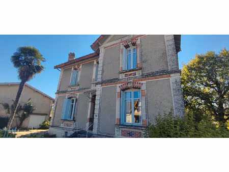 maison à 20 minutes à l'ouest de bergerac et a 8 minutes de sainte foy la grande !