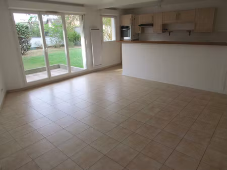 appartement poissy 4/5 pièces avec terrasse et jardin de 132 m² proche commerces