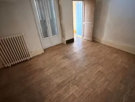 vente appartement 4 pièces 86.59 m² à vichy (03200)  109 000 €