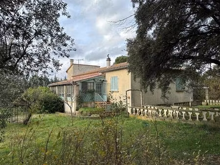 7 km d’uzès. charmante maison atypique de 145 m². terrain 1 350 m².