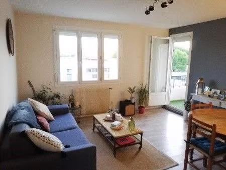 location appartement 3 pièces 58 m² à angers (49000)