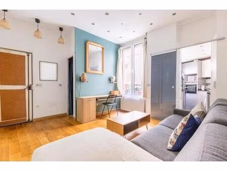 studio refait à neuf de 27 m² - paris 9e / métro anvers (m2)