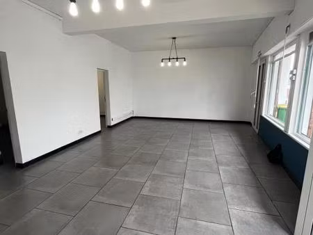 location commerce 3 pièces 67 m² à saint-louis (97450)