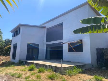 villa 4/5 pièces ( construction hors d'air hors d'eau ) ave