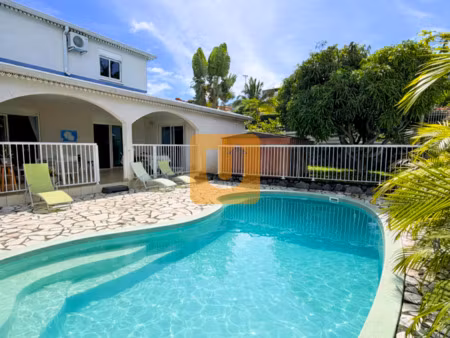 villa f7 secteur mon repos a bois de nefles saint-paul