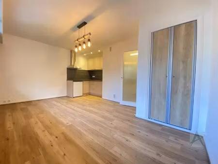 location appartement 1 pièce 23 m² à chambéry (73000)