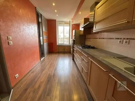 location appartement 3 pièces 77 m² à chambéry (73000)