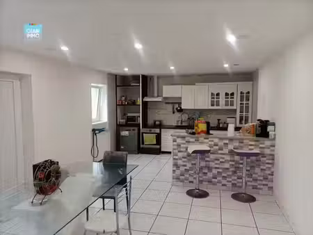 a lugny proche macon en bourgogne maison 9 pieces de 240 m²