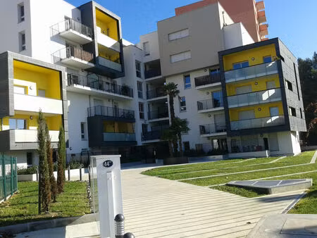 toulouse rangueil au pied du métro t1 bis récent meublé de 34.42m² grande terrasse de 15.1