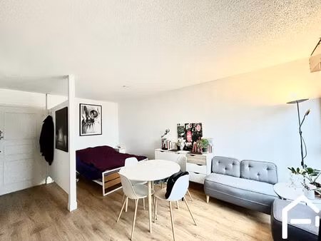 a louer : studio de 28.65 m² à toulouse + parking et cellier