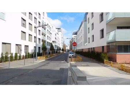 location commerce à lyon 8 (69008)