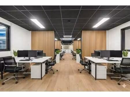 bâtiment industriel 1.096m² entrepôt + bureaux 361m²