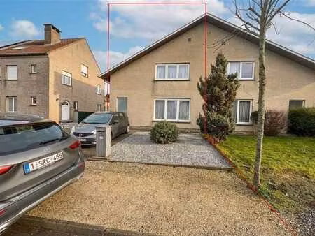 charmante maison 3 façades dans un quartier recherché