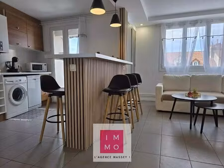 superbe appartement de type 3 avec terasse  cave et place de parking privative et garage