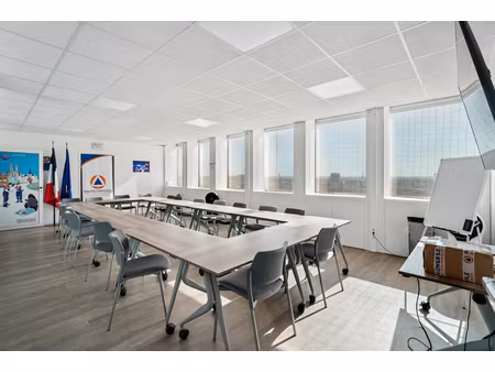 bureaux à vendre/à louer pantin ! ?