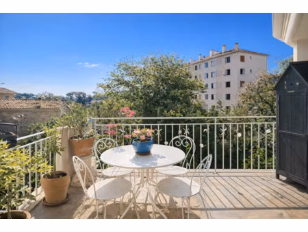 t3 60m2 de standing + place de parking