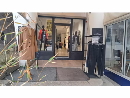 la grande-motte  droit au bail local commercial avec apparte