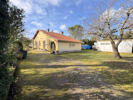 maison t3/4 de 85 m2 avec 40 m2 de garage et 1000 m2 de terr