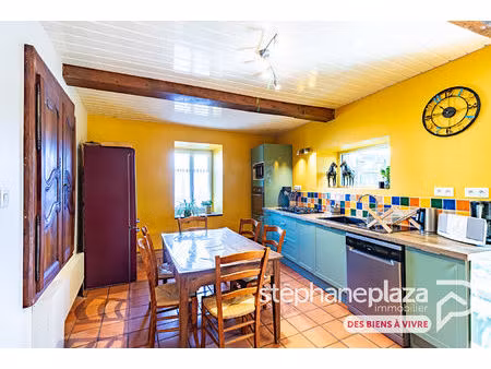 ferme rénovée avec cachet de 171m²  4 chambres  terrain de 412m² et belles prestations (pl