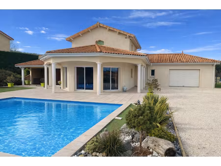 maison villerest 5 pièce(s) 141 m2 avec piscine