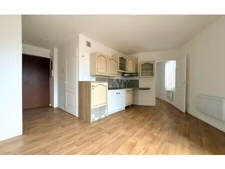 location appartement  m² t-2 à armentières  430 €