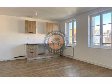 location appartement  m² t-2 à la fère  540 €