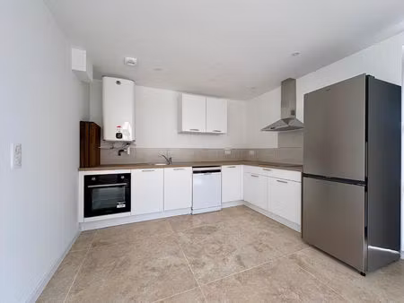 location appartement 3 pièces 67 m² à la farlède (83210)