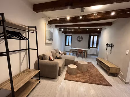 location appartement 2 pièces 46 m² à solliès-toucas (83210)