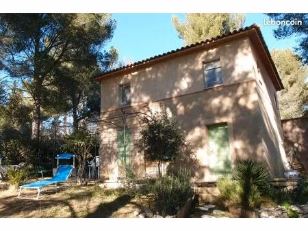 villa nimes en pinède