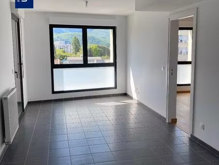 appartement 4 pièces 81 m²