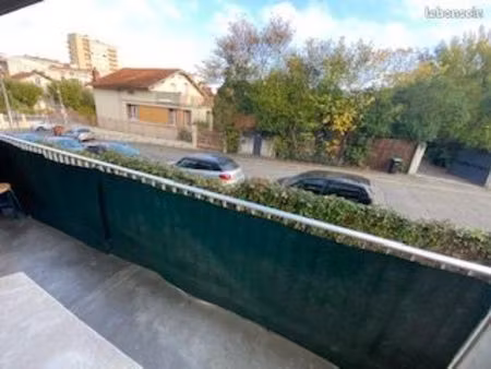 appartement 2 pièces balcon + parking