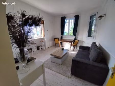 vue mer exceptionnelle-studio meublé à 2 pas de la plage