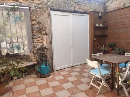 sous-loue chambre meublée