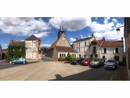 belle maison - 3 chambres - place de l’église