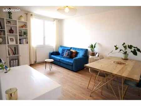 appartement meublé t1 bis 38 m² avec vue panoramique – la mulatière (parking)