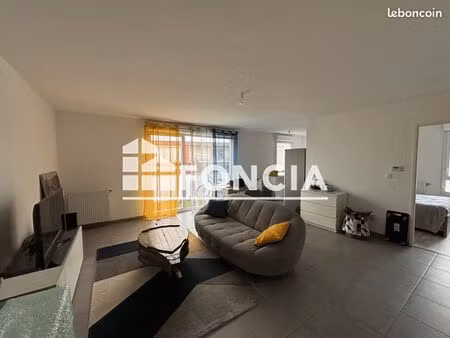 appartement 3 pièces 65 m²