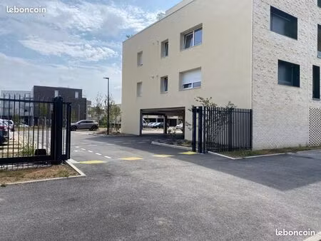 place couverte sécurise parking