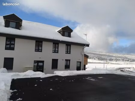 t2 avec garage les rousses