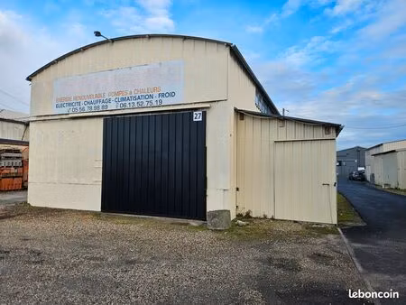 local 130m² avec bureaux et stockage