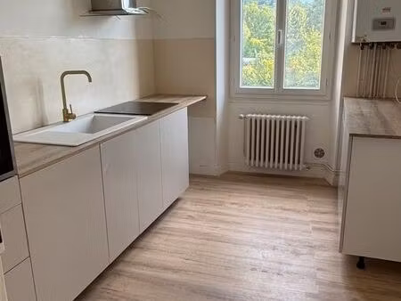 appartement figeac centre t3  garage et jardin