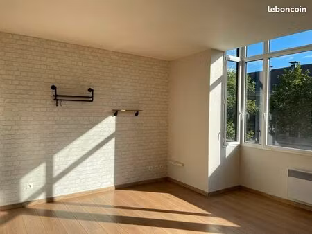 f2 43m2 avec parking  montebello