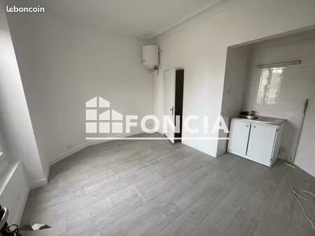 studio 1 pièce 13 m²
