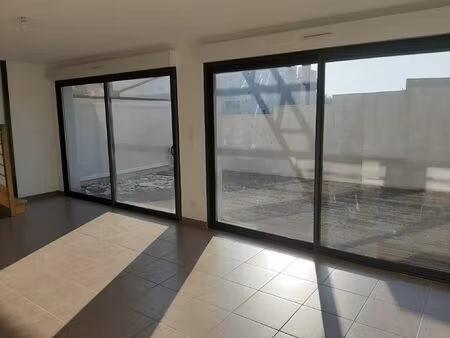 location appartement 2 pièces 64 m² à le pontet (84130)