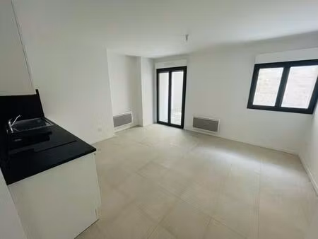 évidence gestion vous présente en exclusivité ce bel appartement f3 idéalement situé en pl