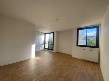 2 pièces / proche centre-ville arpajon