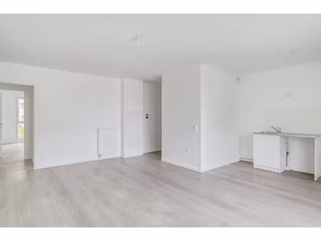 location appartement 4 pièces 79 m² à meaux (77100)  1 411 €